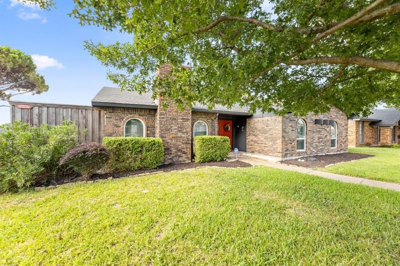 2902 High Plateau Drive, Garland TX 75044 - Photo 3