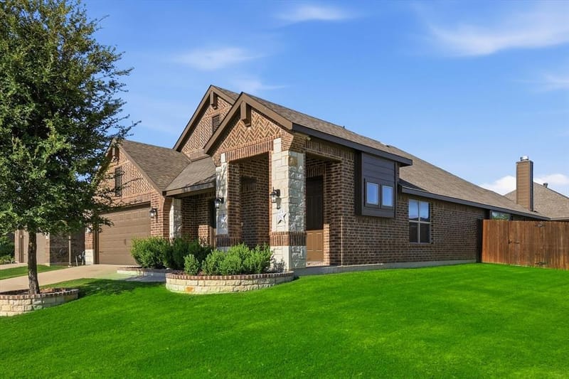 7533 Rothbury Drive, Fort Worth TX 76179 - Photo 4