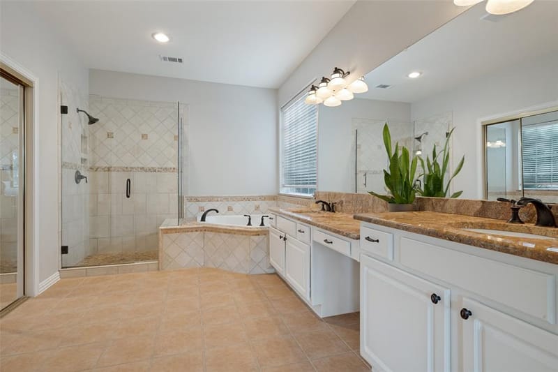 6208 Trailwood Drive, Plano TX 75024 - Photo 14