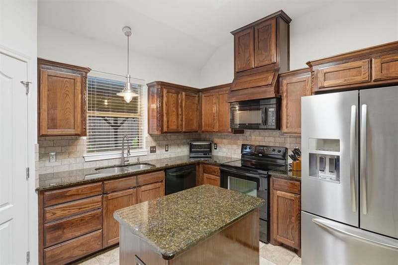 305 Delaware Street, Burleson TX 76028 - Photo 11