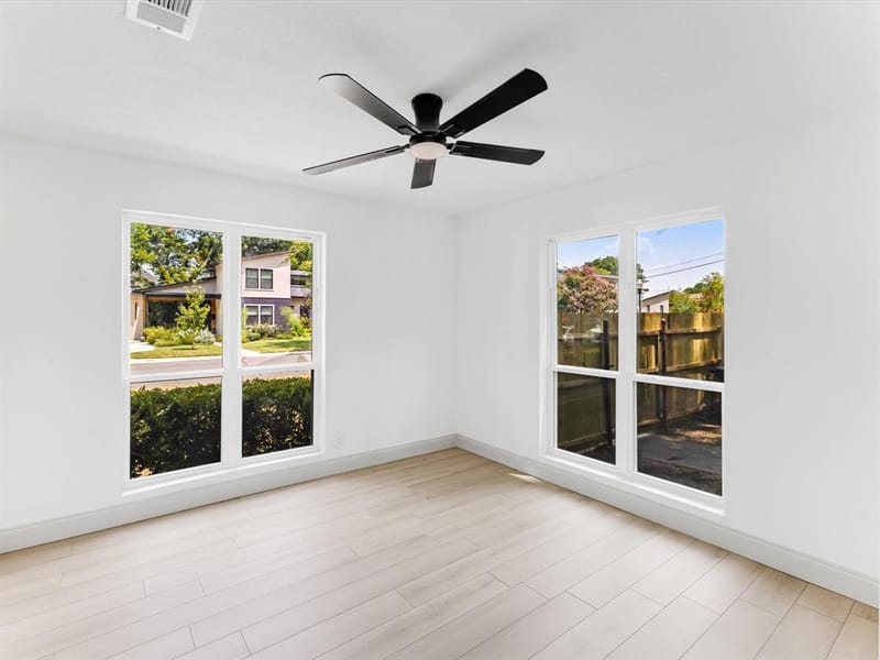 833 Springbrook Drive, Fort Worth TX 76107 - Photo 14