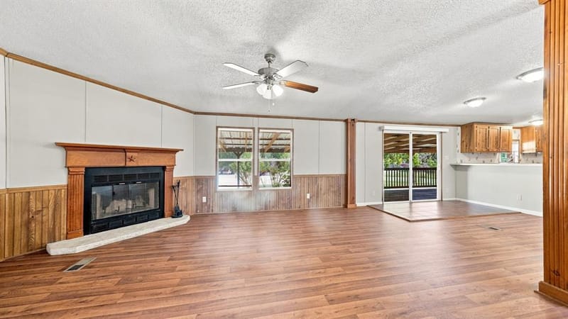 110 Draper Drive, Springtown TX 76082 - Photo 13