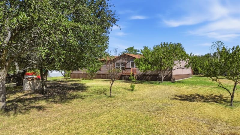 110 Draper Drive, Springtown TX 76082