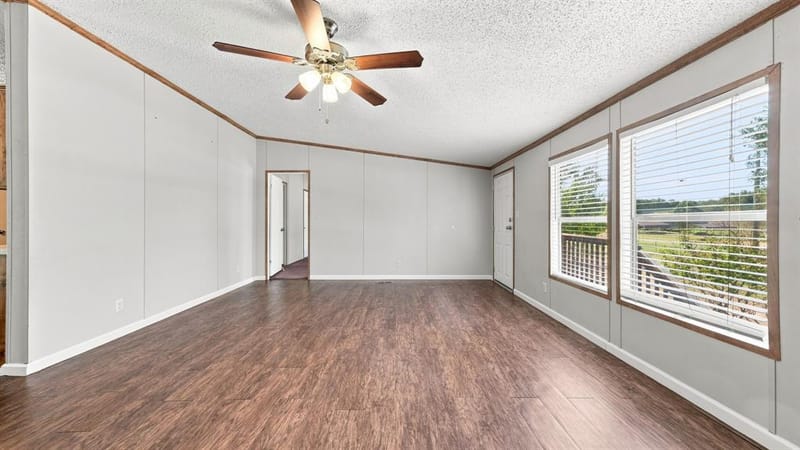 110 Draper Drive, Springtown TX 76082 - Photo 9