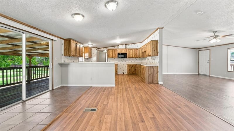 110 Draper Drive, Springtown TX 76082 - Photo 15