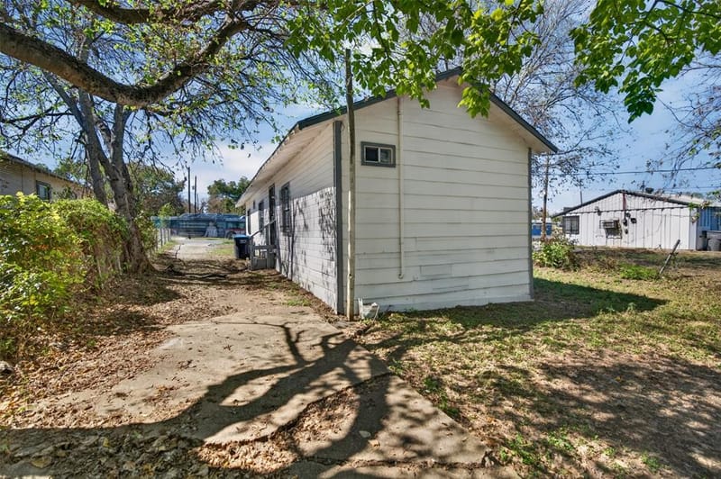 1309 S Riverside Drive, Fort Worth TX 76104 - Photo 27