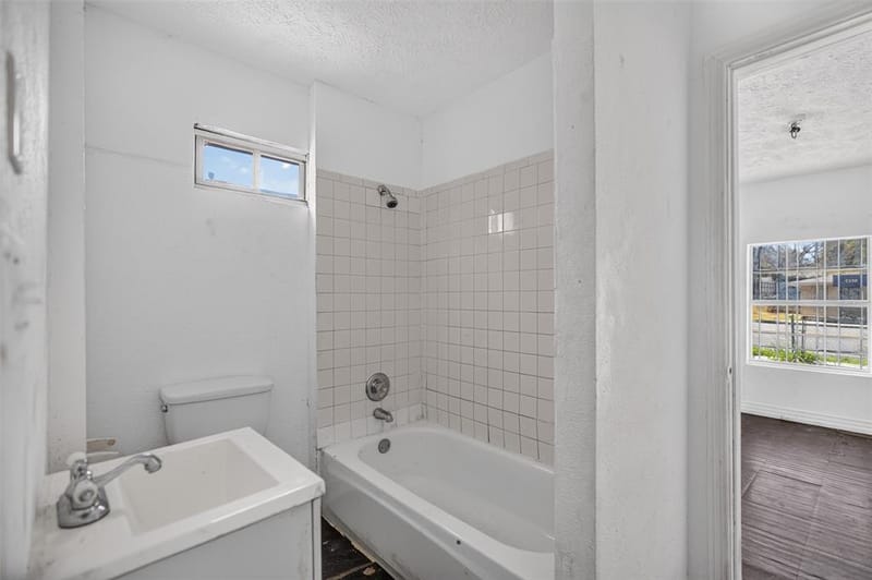 1309 S Riverside Drive, Fort Worth TX 76104 - Photo 6