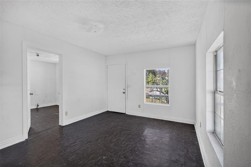 1309 S Riverside Drive, Fort Worth TX 76104 - Photo 10