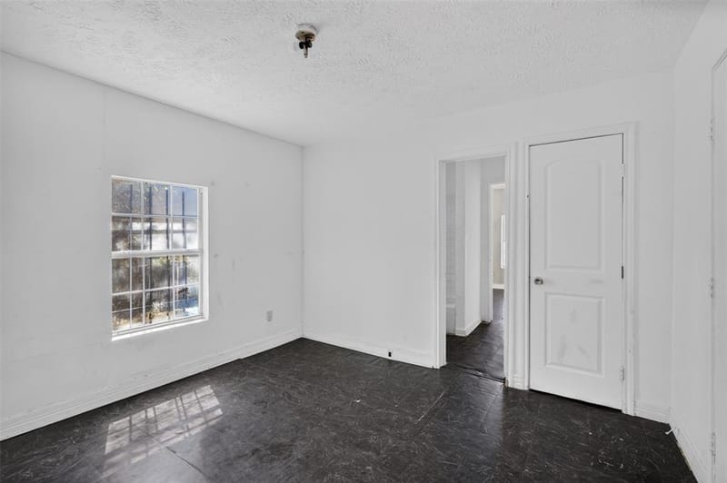 1309 S Riverside Drive, Fort Worth TX 76104 - Photo 18