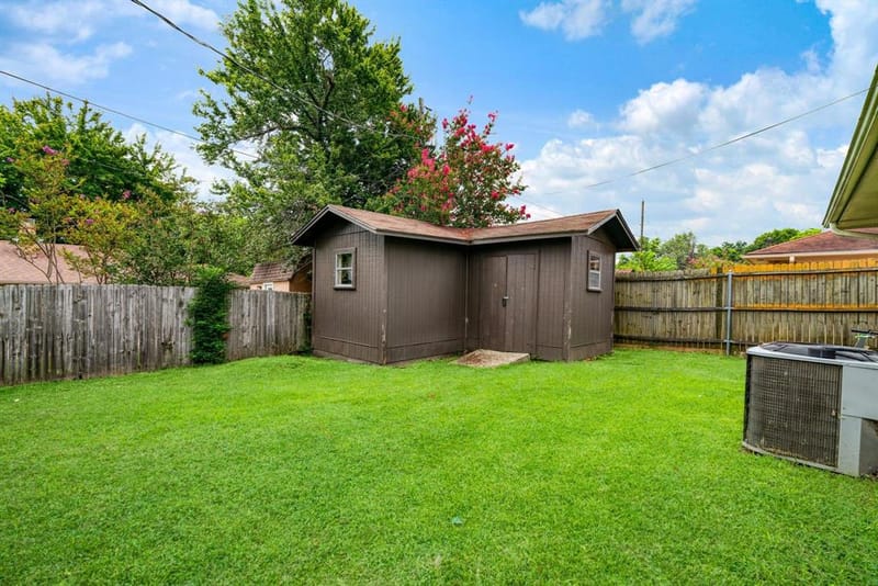 820 NE 32nd, Paris TX 75460 - Photo 16