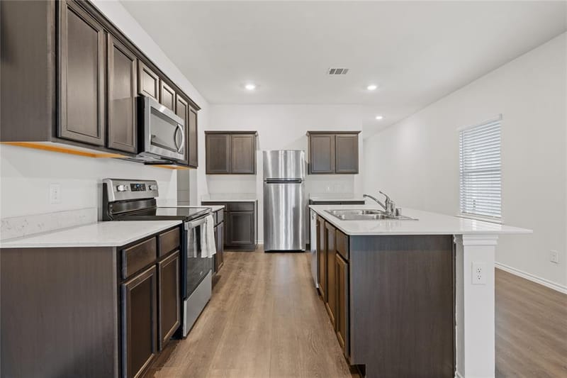 1041 Old Oaks Drive, Forney TX 75126 - Photo 6