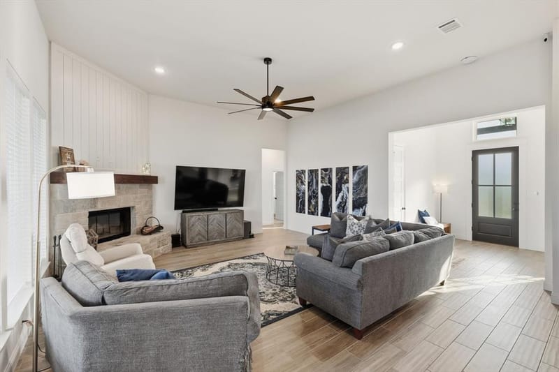 459 Red Bird Drive, Springtown TX 76082 - Photo 9