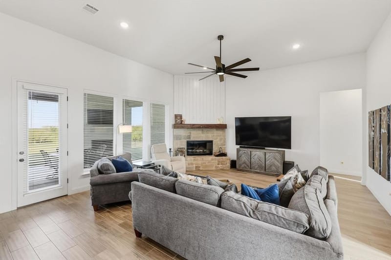 459 Red Bird Drive, Springtown TX 76082 - Photo 8