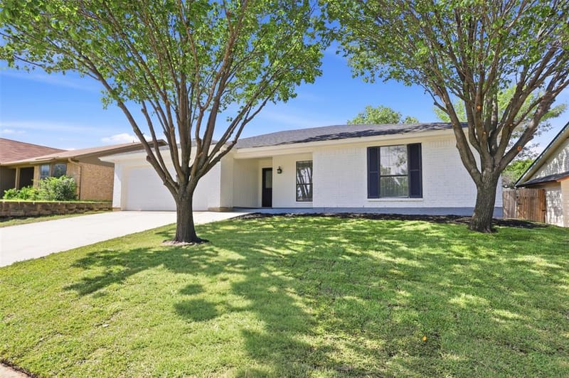 6461 Westridge Drive, Watauga TX 76148 - Photo 2