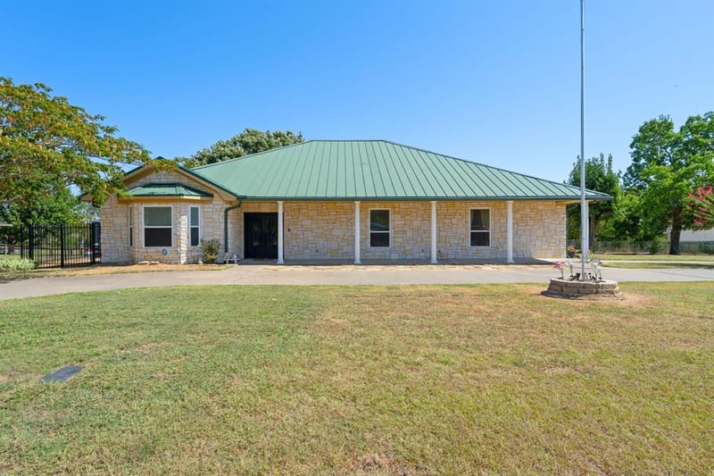 330 Mohawk Trail, East Tawakoni TX 75472