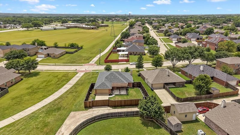 602 Hearthstone Drive, Lancaster TX 75146 - Photo 32