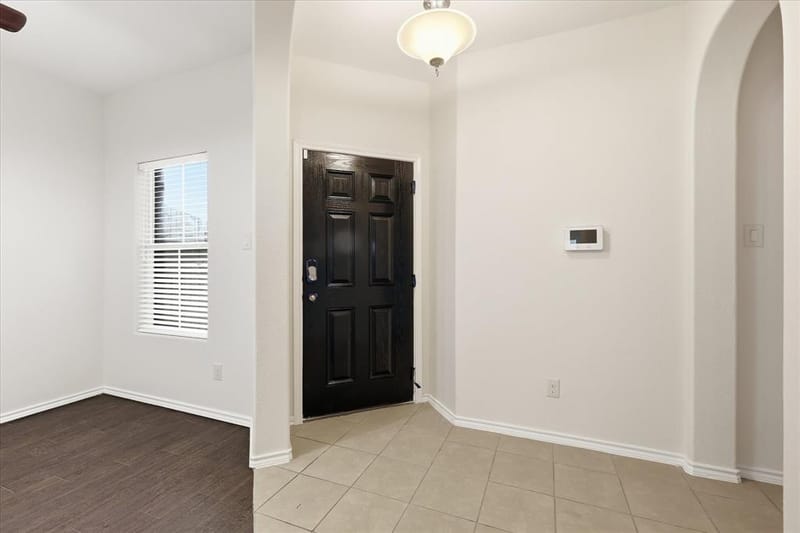 720 Rio Bravo Drive, Fort Worth TX 76052 - Photo 5