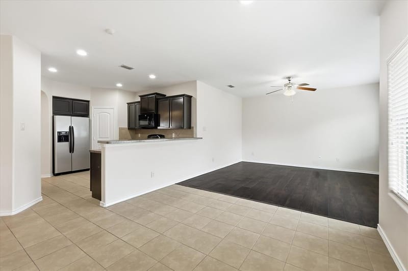720 Rio Bravo Drive, Fort Worth TX 76052 - Photo 9