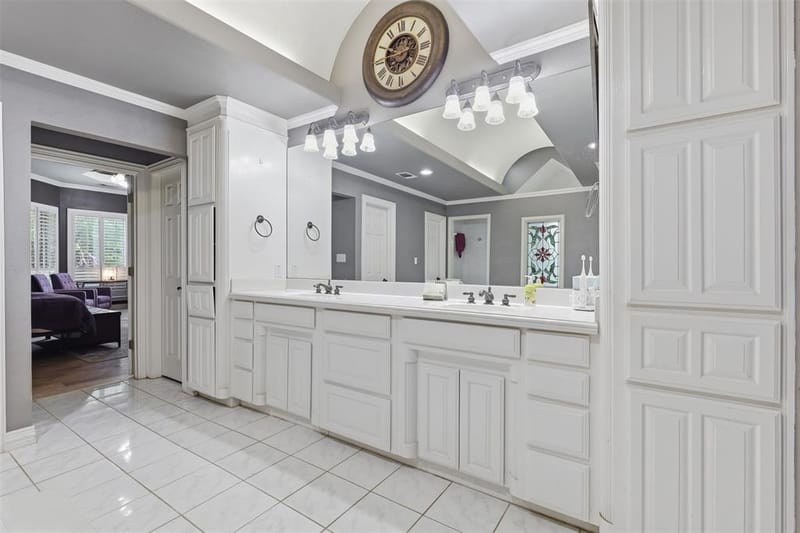 351 Cattlebaron Parc Drive, Fort Worth TX 76108 - Photo 10