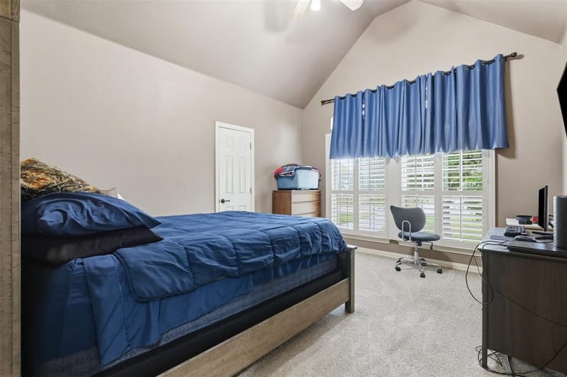 351 Cattlebaron Parc Drive, Fort Worth TX 76108 - Photo 15