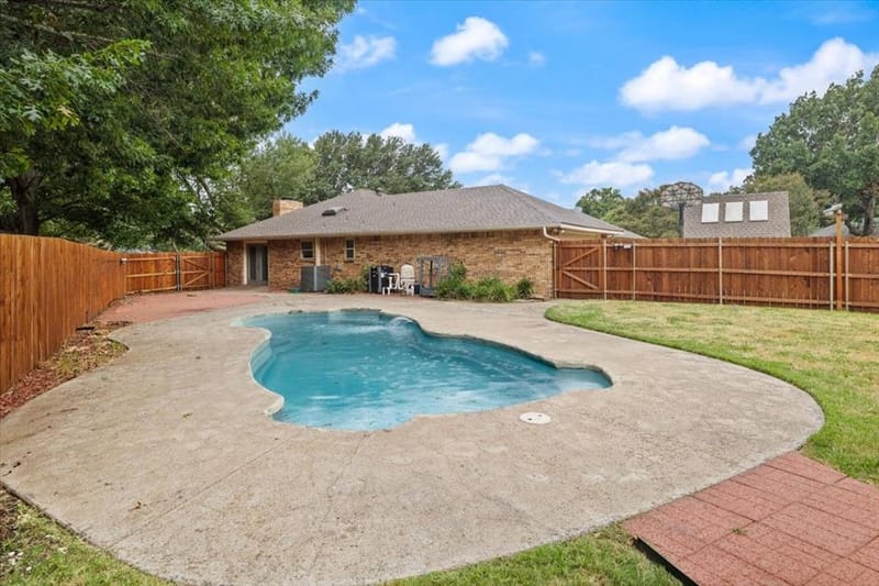 107 Buffalo Creek Circle, Waxahachie TX 75165 - Photo 10
