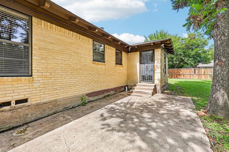 917 De Witt Circle, Dallas TX 75224 - Photo 22