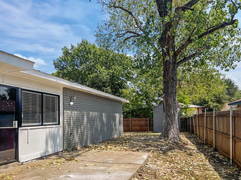 6210 Glenmoor Drive, Garland TX 75043 - Photo 17