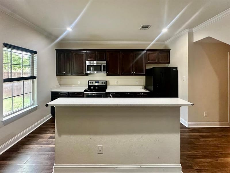 310 S Justin Avenue, Dallas TX 75211 - Photo 7