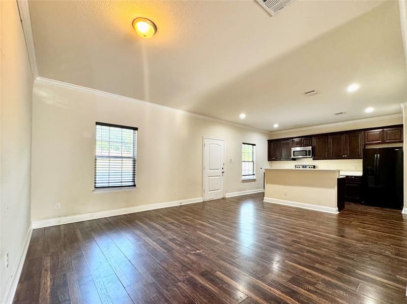 310 S Justin Avenue, Dallas TX 75211 - Photo 5