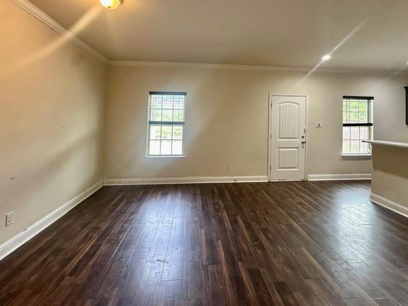 310 S Justin Avenue, Dallas TX 75211 - Photo 4