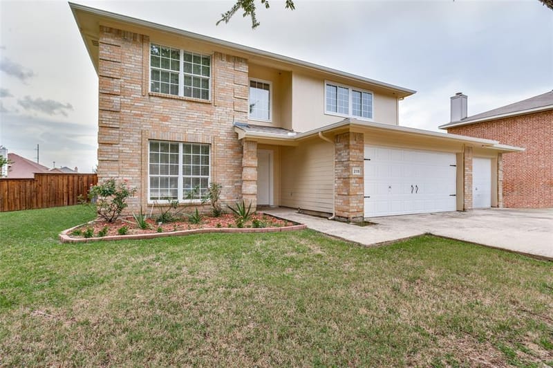 218 Jacob Court, Glenn Heights TX 75154 - Photo 3