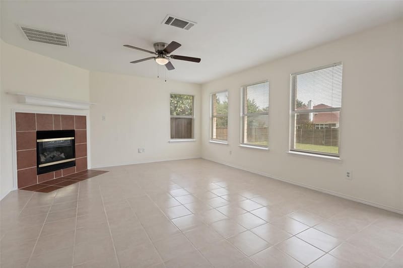 218 Jacob Court, Glenn Heights TX 75154 - Photo 5