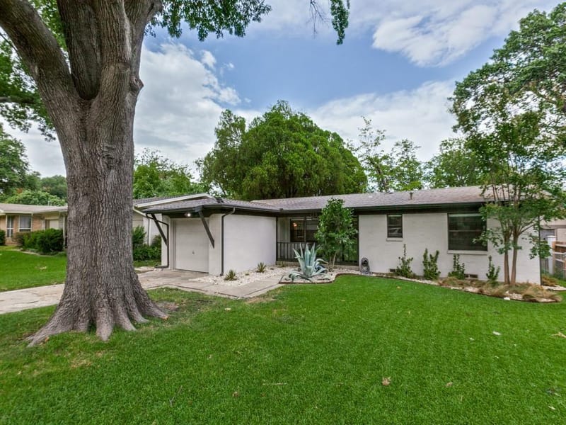 226 Leda Drive, Dallas TX 75218 - Photo 2