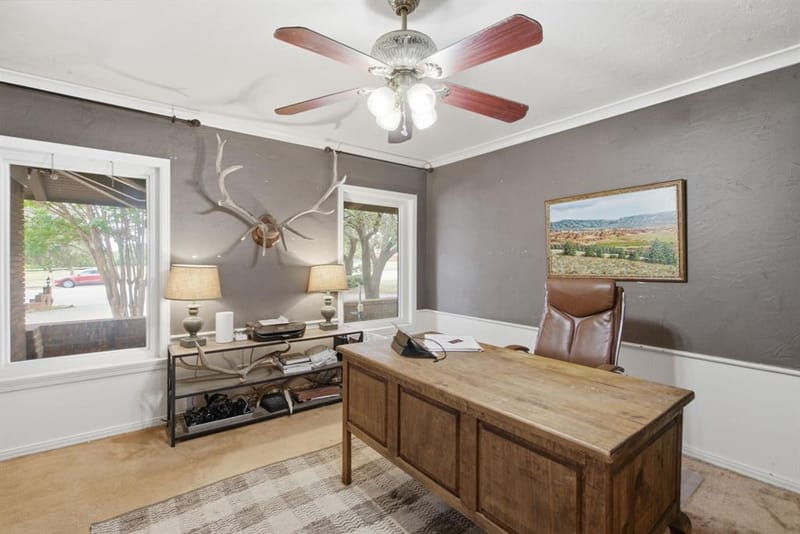 904 W Belknap Street, Jacksboro TX 76458 - Photo 6