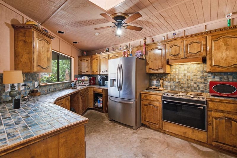 904 W Belknap Street, Jacksboro TX 76458 - Photo 31