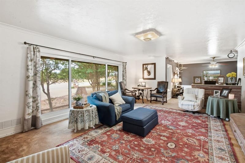 904 W Belknap Street, Jacksboro TX 76458 - Photo 4