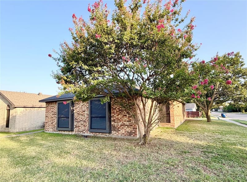 211 E Stone Circle, Wylie TX 75098 - Photo 3