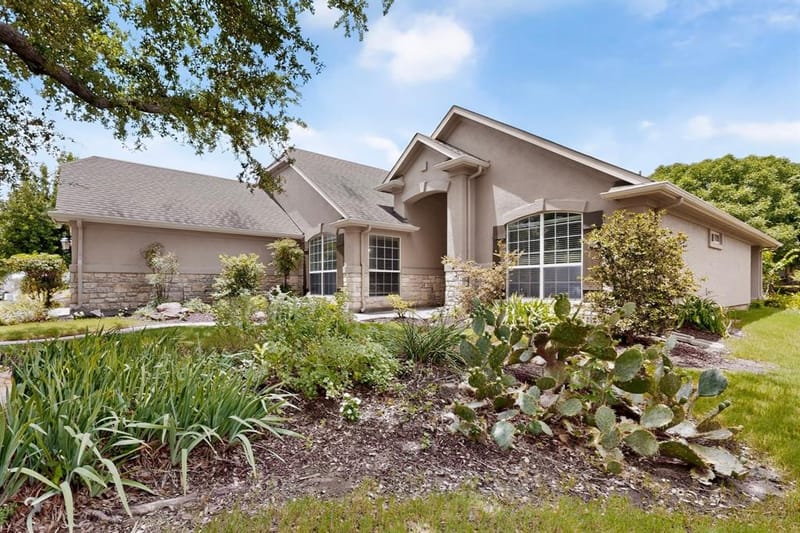 9704 Grandview Drive, Denton TX 76207 - Photo 4