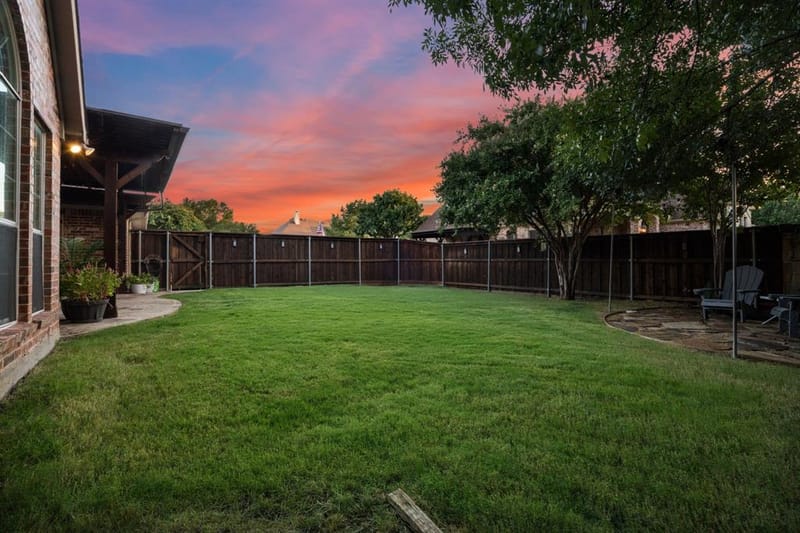 804 SWORD BRIDGE Drive, Lewisville TX 75056 - Photo 3
