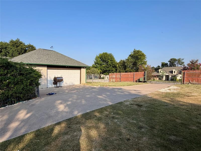 110 Pecan Valley Lane, Waxahachie TX 75165 - Photo 35