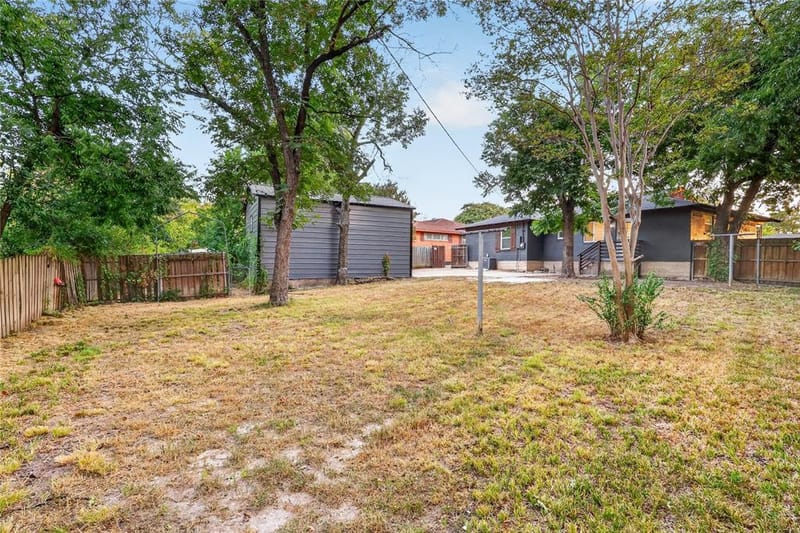 835 Glen Arbor Drive, Dallas TX 75241 - Photo 7