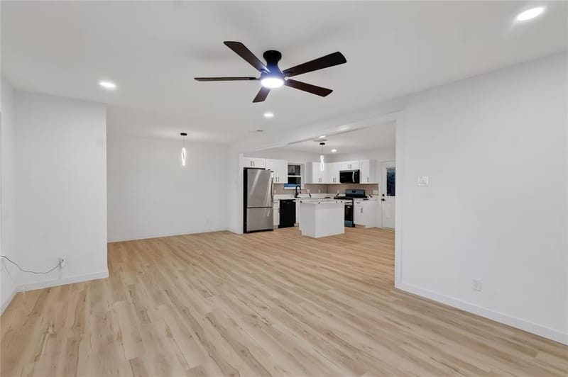 835 Glen Arbor Drive, Dallas TX 75241 - Photo 9