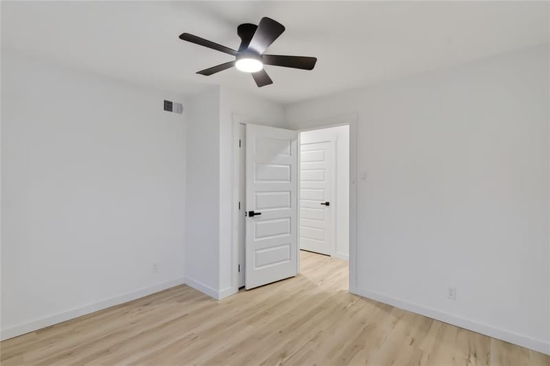 835 Glen Arbor Drive, Dallas TX 75241 - Photo 30