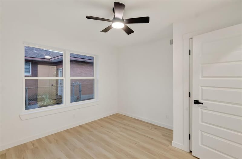 835 Glen Arbor Drive, Dallas TX 75241 - Photo 29