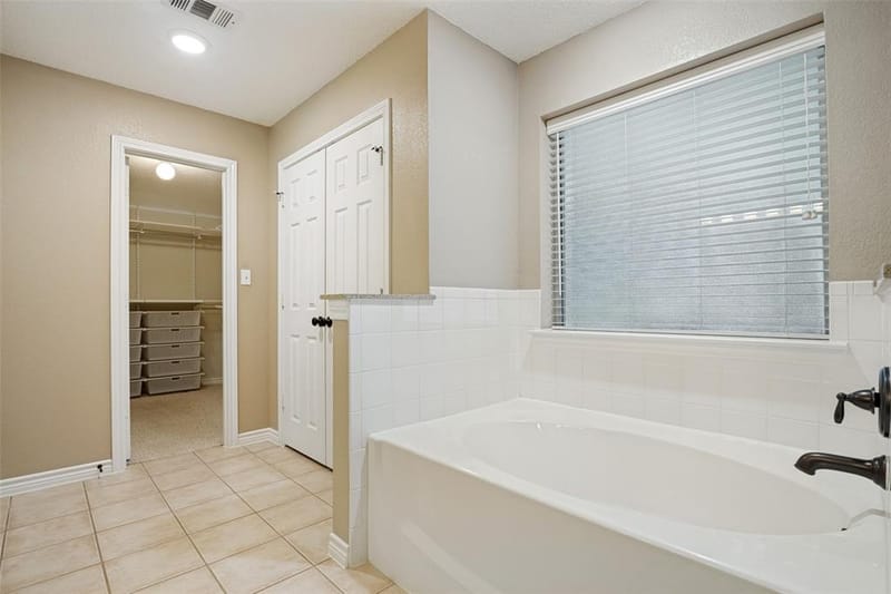 6630 Meadow Ridge Circle, Nevada TX 75173 - Photo 16