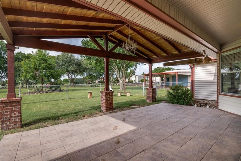 6630 Meadow Ridge Circle, Nevada TX 75173 - Photo 19
