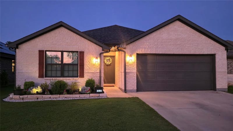 1320 Oak Valley, Denton TX 76209 - Photo 4