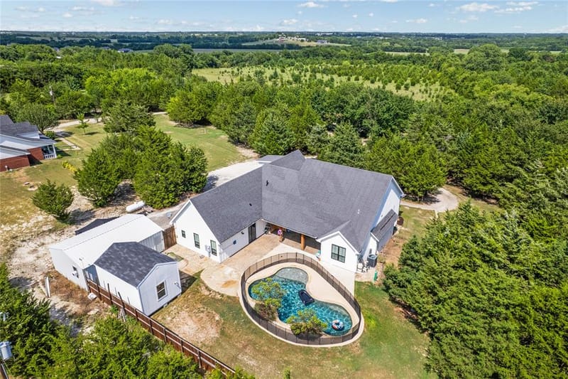303 Cates Road, Van Alstyne TX 75495 - Photo 38