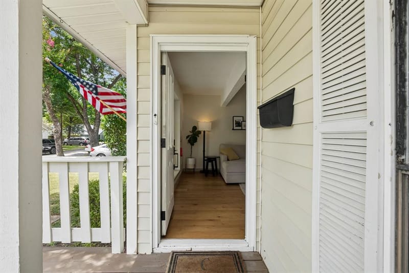 5631 Victor Street, Dallas TX 75214 - Photo 3