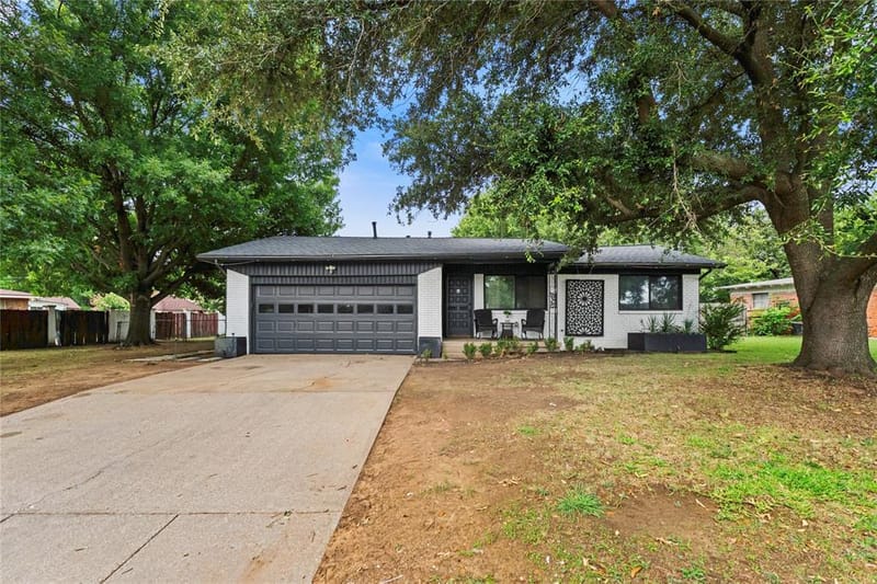 8128 Newman Drive, North Richland Hills TX 76180 - Photo 2